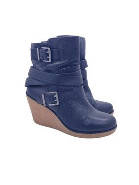 BCBGeneration Finland Black Leather Wedge Heel Buckle Ankle Boots Women's Size 6